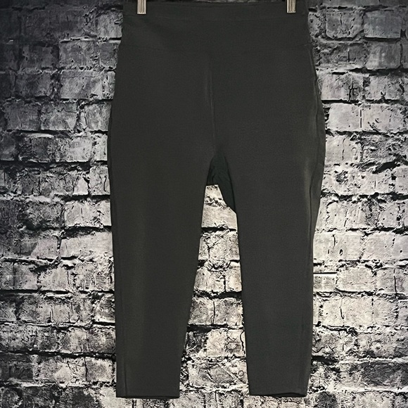 POP Fit Leggings - Picture 1 of 3